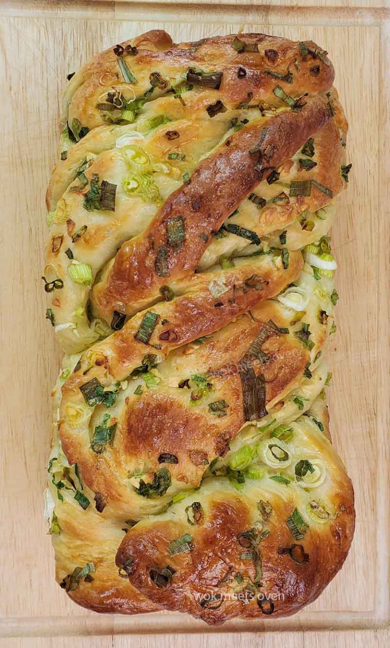 This Aromatic Green Onion Garlic Butter Bread Will Leave You Speechless!