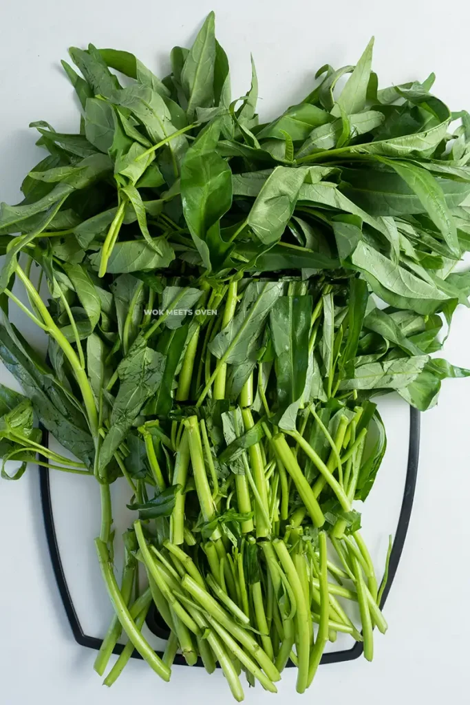 Water spinach divided into 4 sections