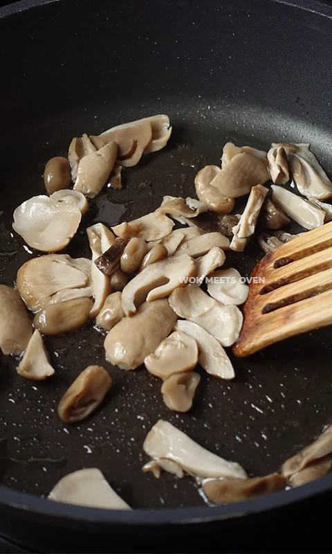 stir-frying mushrooms