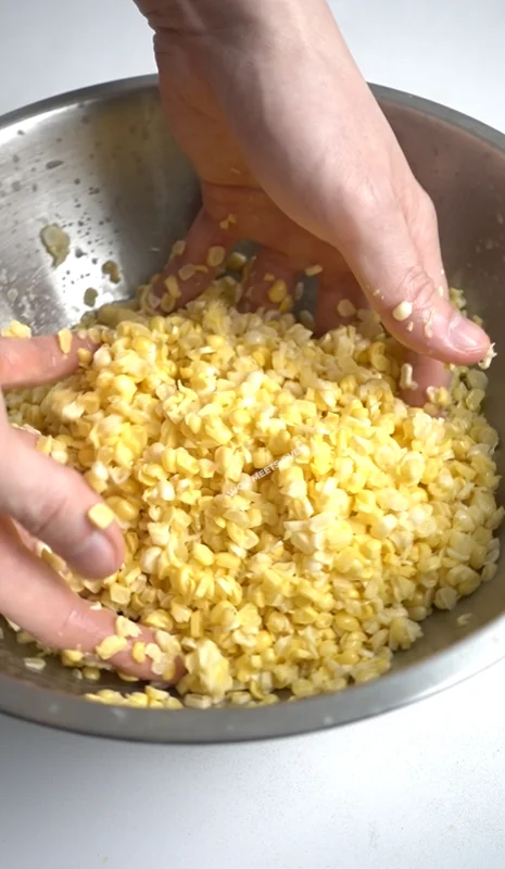 fluffing corn kernels