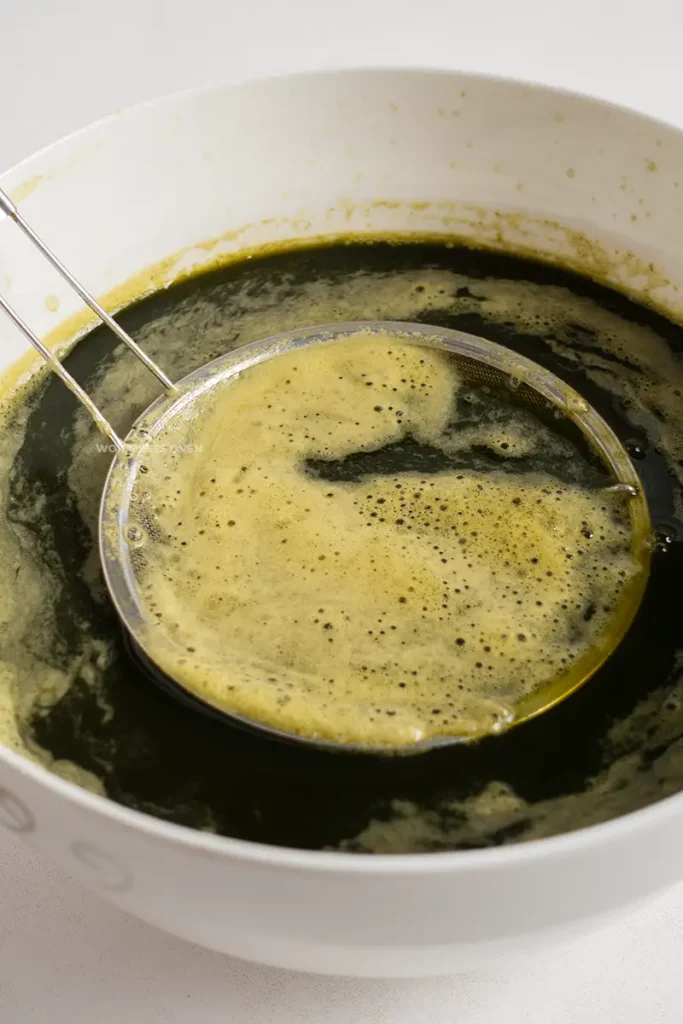 Removing foam from pennywort juice