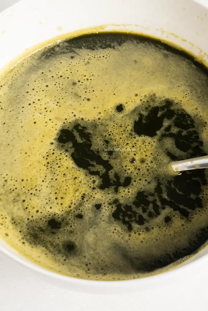 Image of pennywort with foam on top