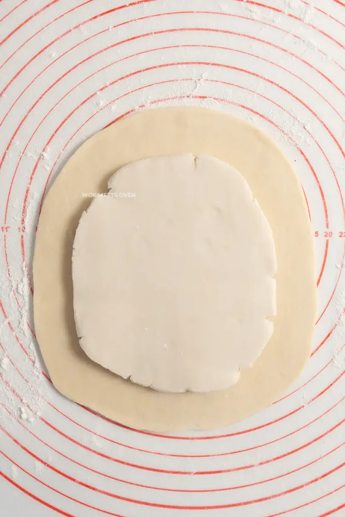 Placing oil dough on top of water dough