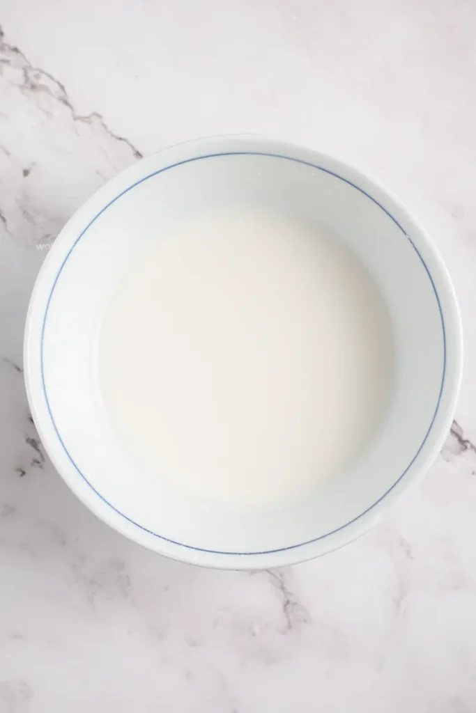 Starch slurry in bowl