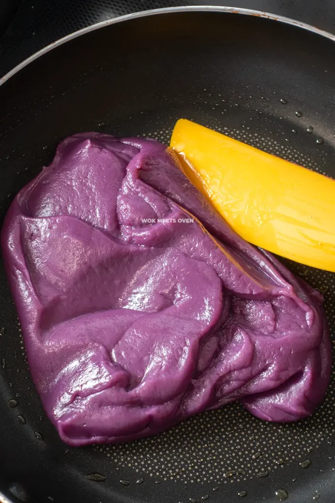 Finished cooking filling in frying pan