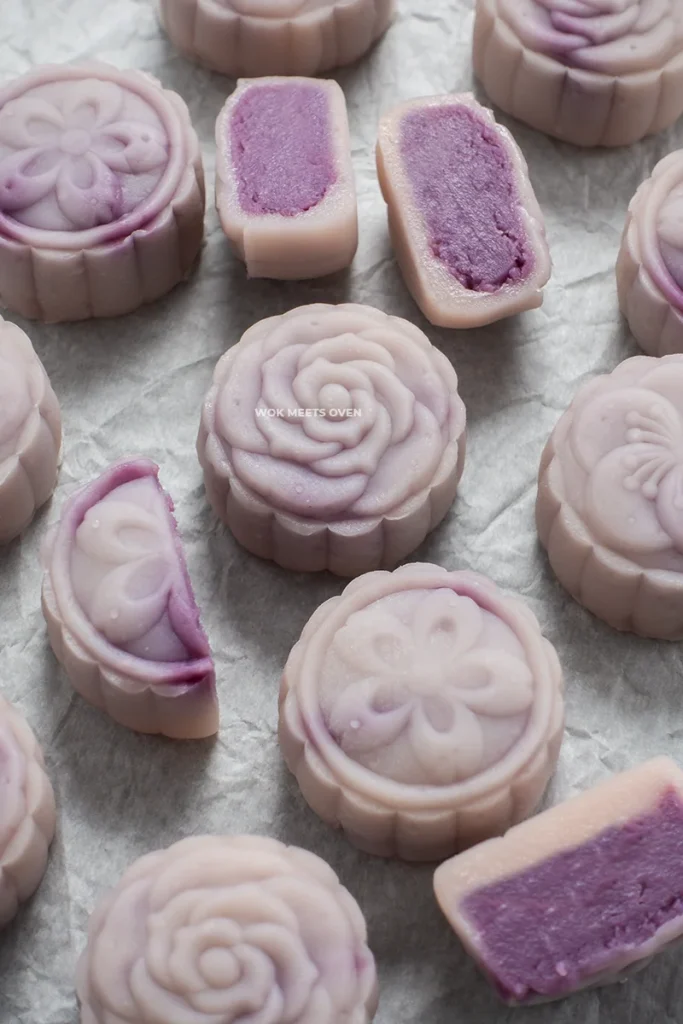 Image of purple sweet potato snow skin moon cakes