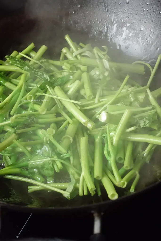 Cooking Ong choy stems