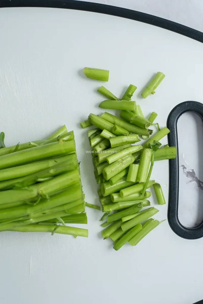 Stems cut off from water spinach
