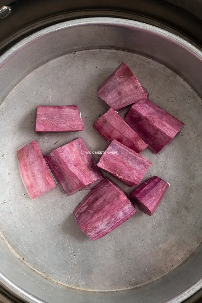 Steaming purple sweet potatoes