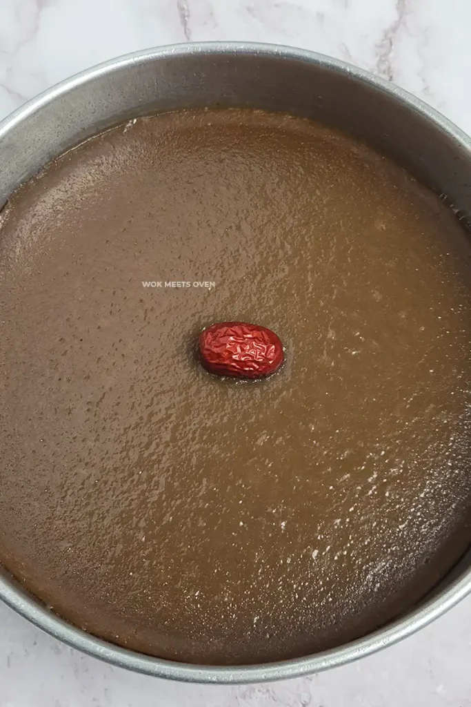 Red date added to steamed nian gao