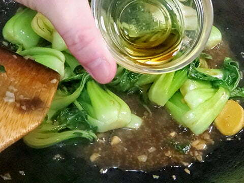 Pouring in sesame oil