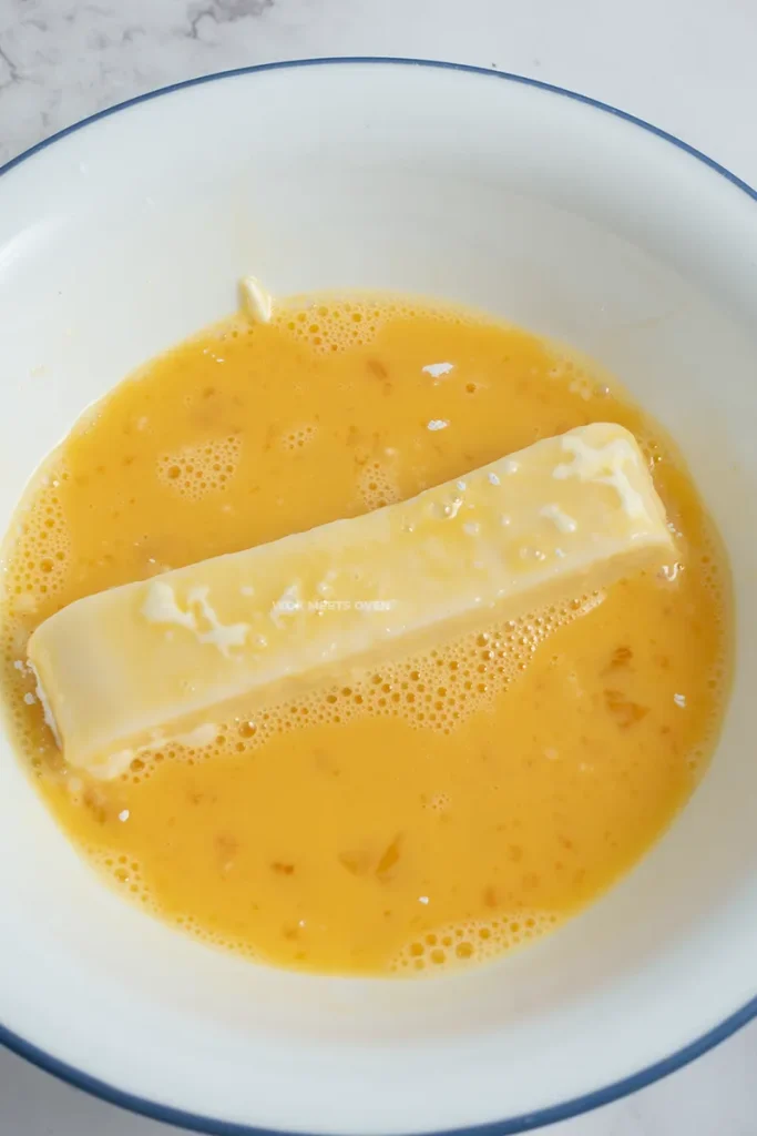 Adding a piece of fried milk to eye wash