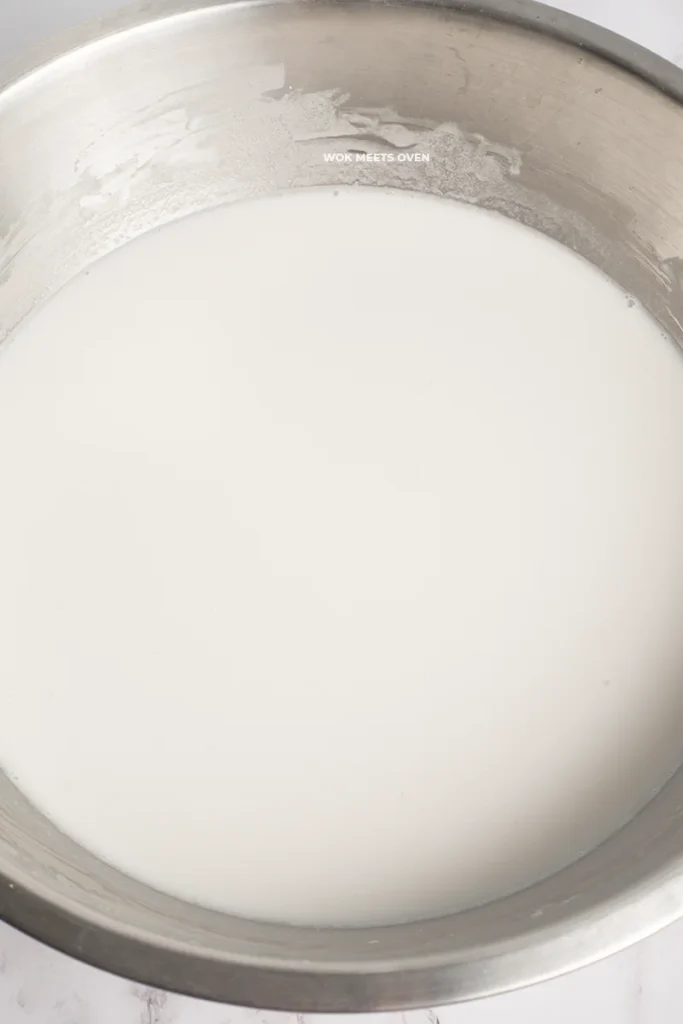 Mixing yeast with rice flour mixture