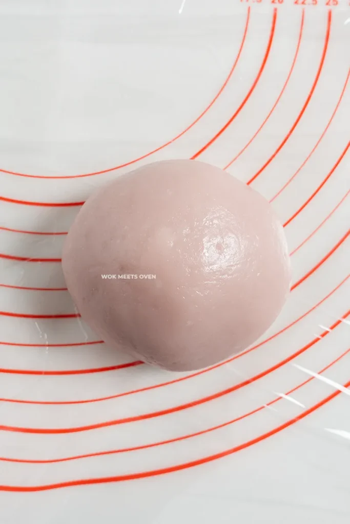 Finished shaping snow skin moon cake