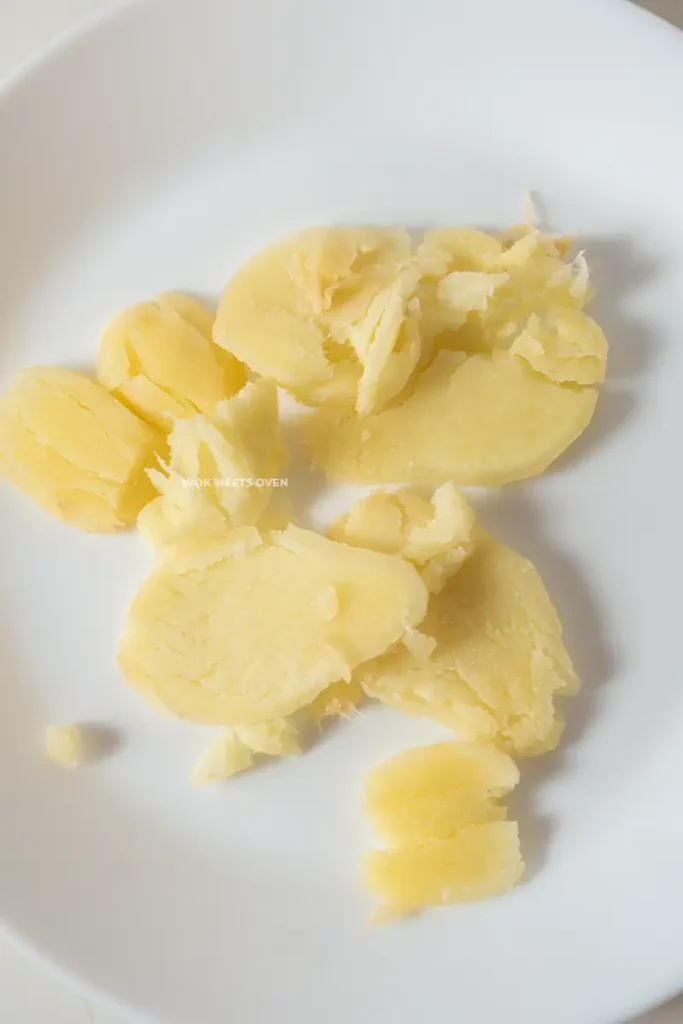 Mashed ginger slices